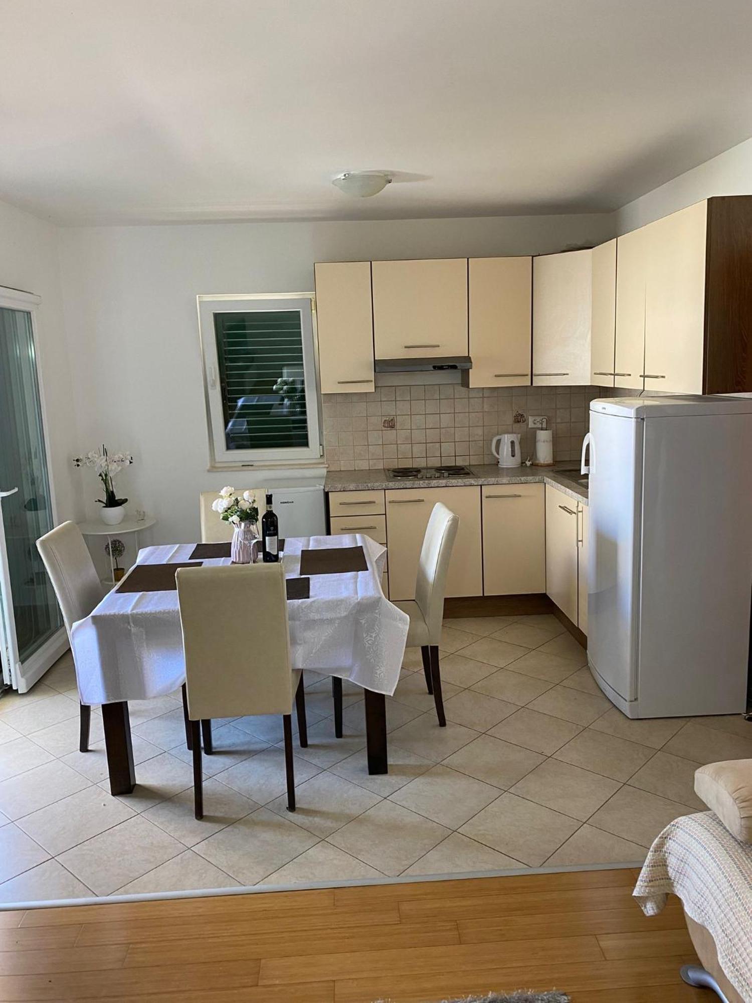 Apartman Emil Supetar Buitenkant foto