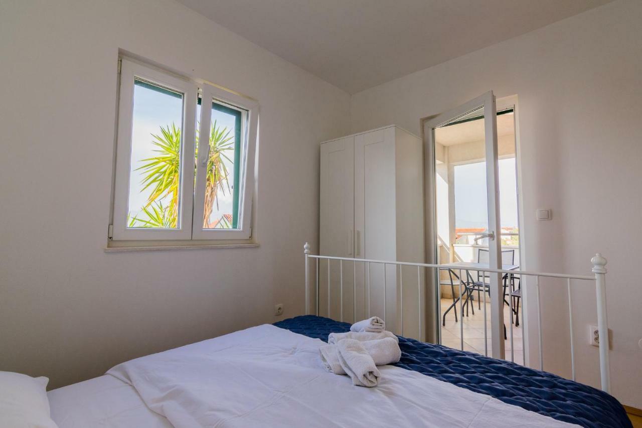 Apartman Emil Supetar Buitenkant foto