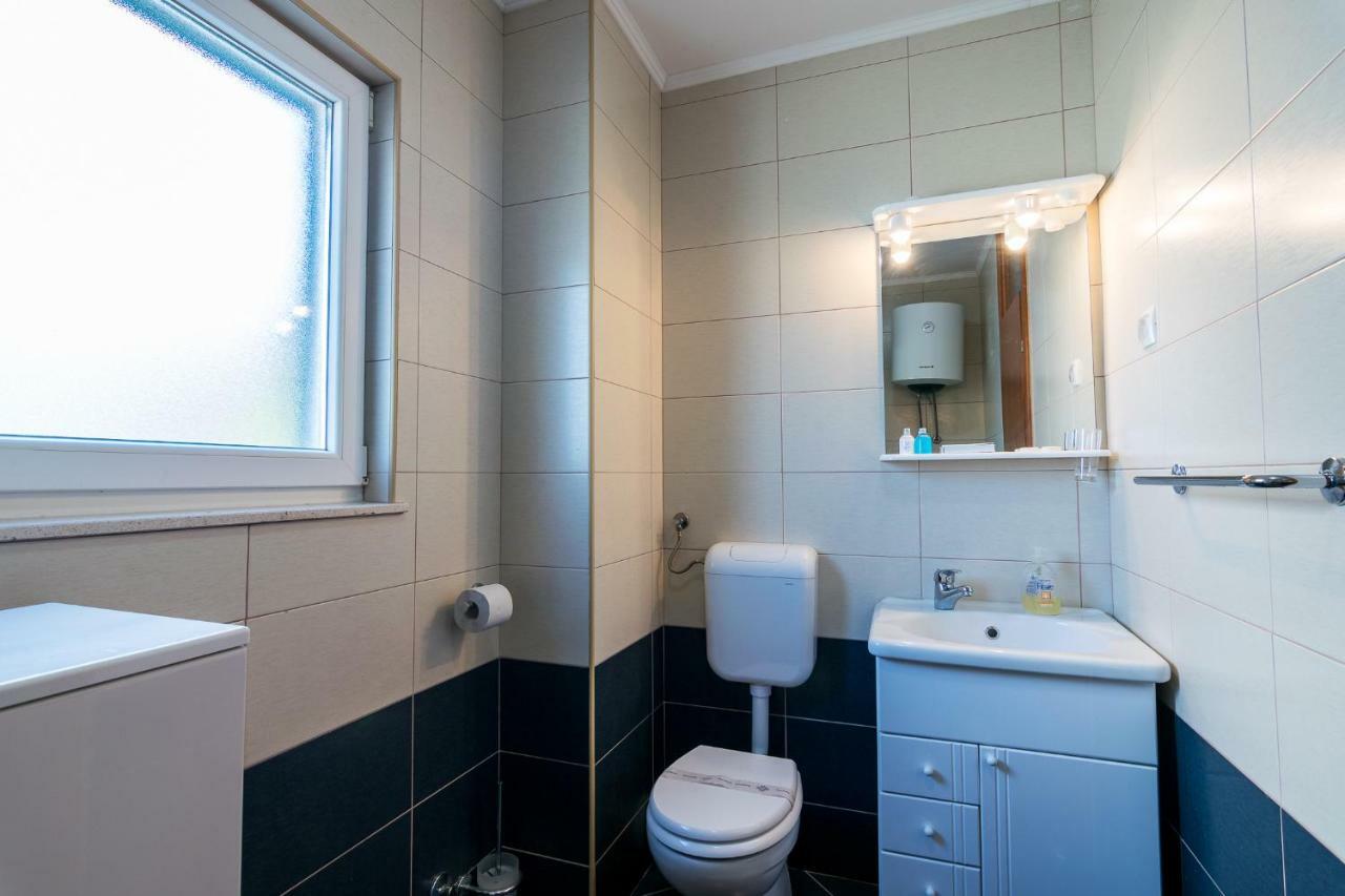 Apartman Emil Supetar Buitenkant foto